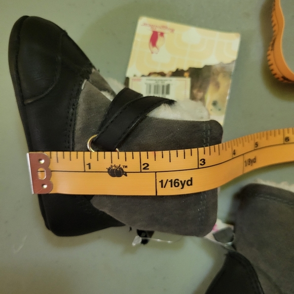 Snow Boots - Picture 5 of 7